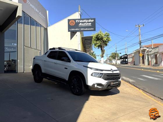 FIAT TORO 2.0 16V TURBO DIESEL ULTRA 4WD AT9 FIAT TORO 2.0 16V TURBO DIESEL ULTRA 4WD AT9